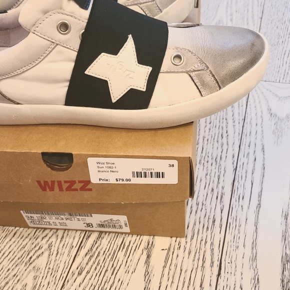 Wizz  W6YZ Sneakers Bianco Nero size 38 - Picture 2 of 13